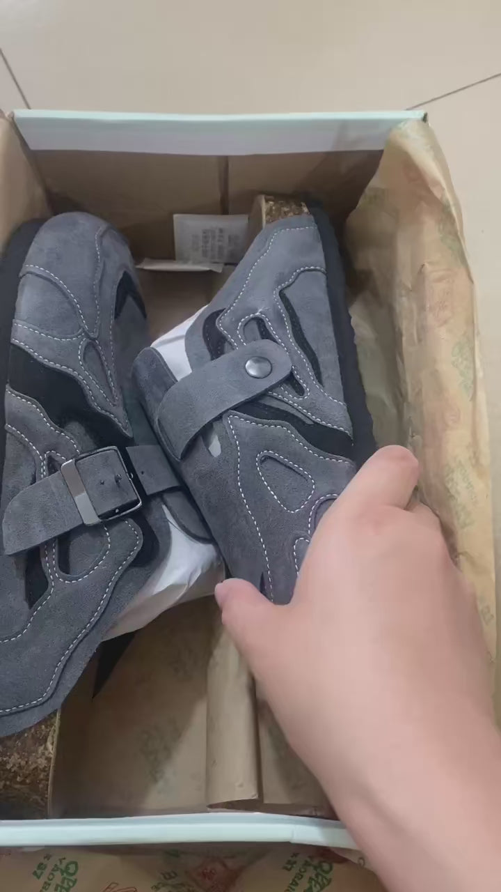 Zuecos premium de ante gris piedra